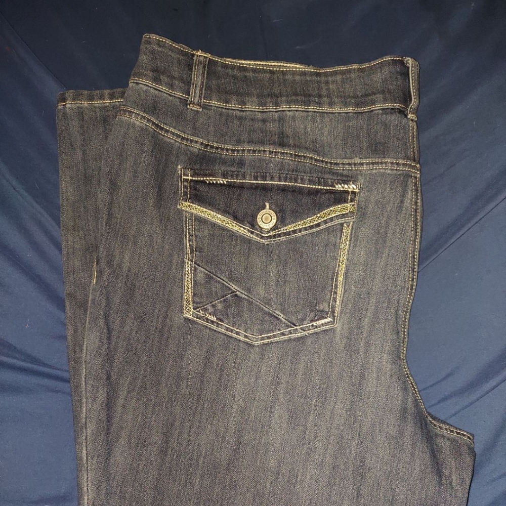 Jeans - Picture 3 of 3